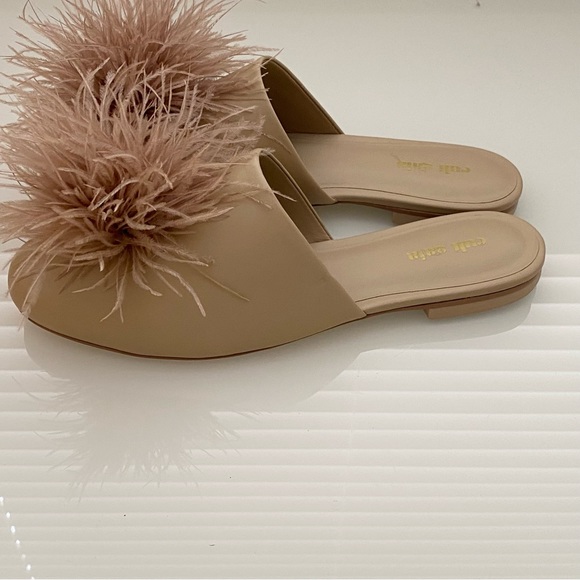 Cult Gaia Ray Neutral Tan Ostrich Feathers Miles Flats SZ 9.5/39.5 - Picture 9 of 15